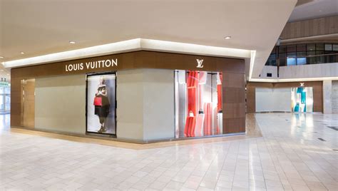 louis vuitton chicago northbrook|1056 northbrook court 60062.